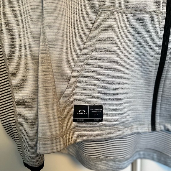 Oakley zip-up hoodie - Picture 2 of 4